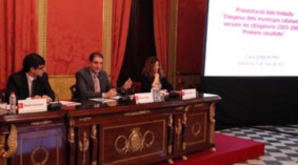 Carbonell, Fogué i Vilalta presenten l'estudi sobre la depesa no obligatòria dels municipis catalans. Joan Roca de Viñals