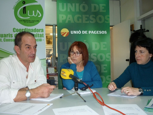 En la foto: Josep M. Coll (UP), Carme Sabater CUS) i Noemí Mascaraque (UNAE)