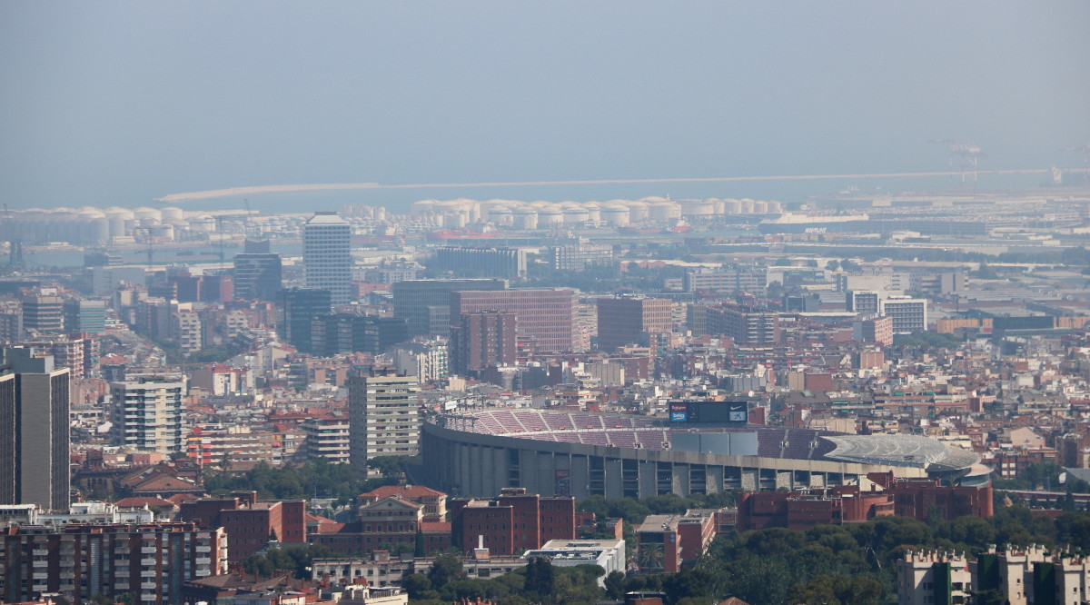 Barcelona en ple episodi de contaminació. Nazaret Romero (ACN)