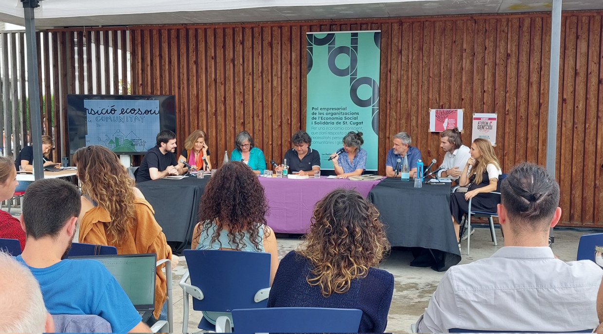 Representants de l'Ajuntament de Sant Cugat, la Generalitat, la Politja i l'ETSAV debaten sobre transició ecosocial. Jornal.cat